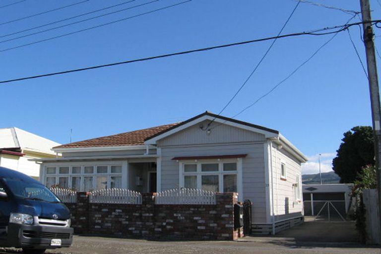 Photo of property in 25 Aurora Street, Petone, Lower Hutt, 5012