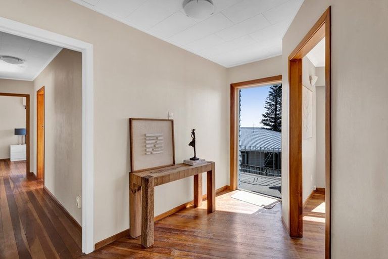 Photo of property in 182 Ngamotu Road, Spotswood, New Plymouth, 4310