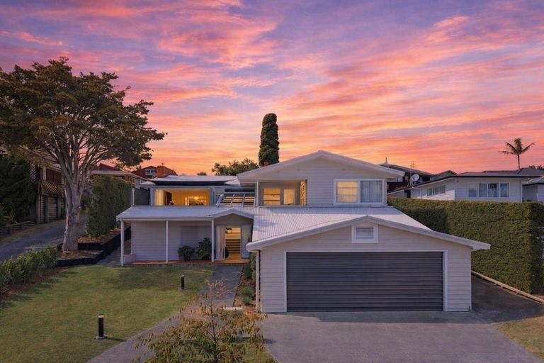 Photo of property in 14 Norman Road, Hauraki, Auckland, 0622