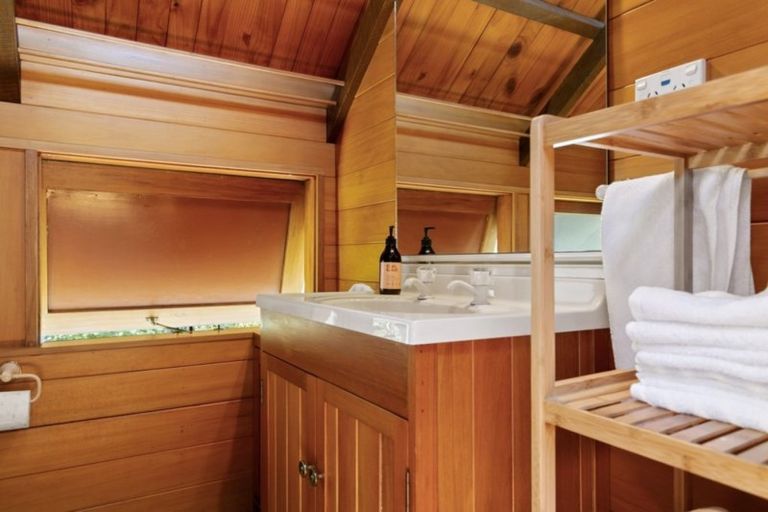 Photo of property in 69 Mere Road, Taupo, 3330