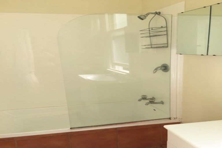 Photo of property in 4 Te Wharepouri Street, Berhampore, Wellington, 6023