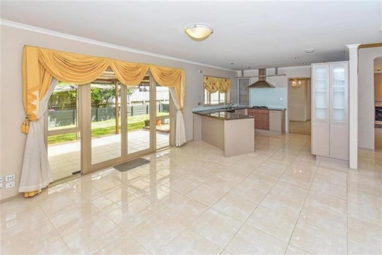 Photo of property in 416 Chapel Road, Flat Bush, Auckland, 2016