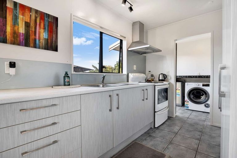 Photo of property in 12 Kentucky Crescent, Nawton, Hamilton, 3200