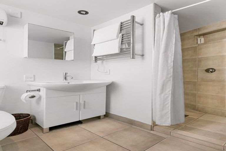 Photo of property in 11 Campbell Road, Mount Maunganui, 3116