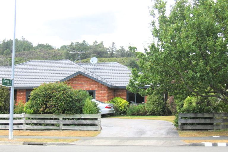 Photo of property in 13 Emerald Hill Drive, Birchville, Upper Hutt, 5018