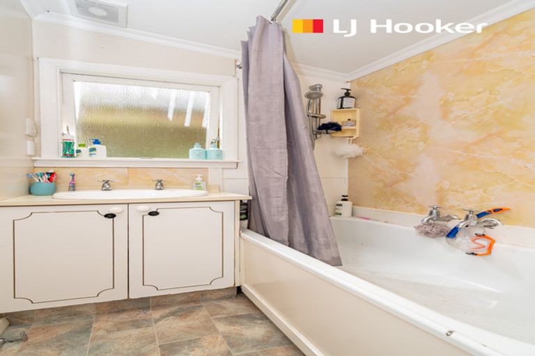 Photo of property in 49b Bath Street, Brighton, Dunedin, 9035