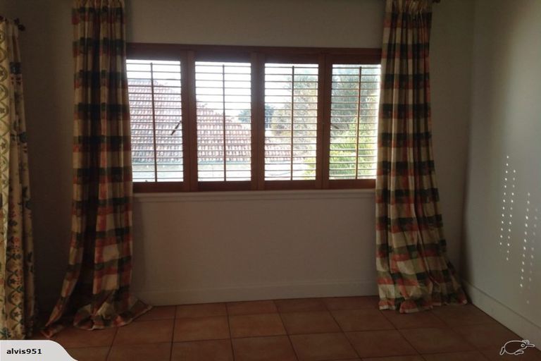 Photo of property in 1-12/48 The Bay Hill, Timaru, 7910