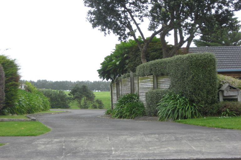 Photo of property in 16a Russell Drive, Oakura, 4314