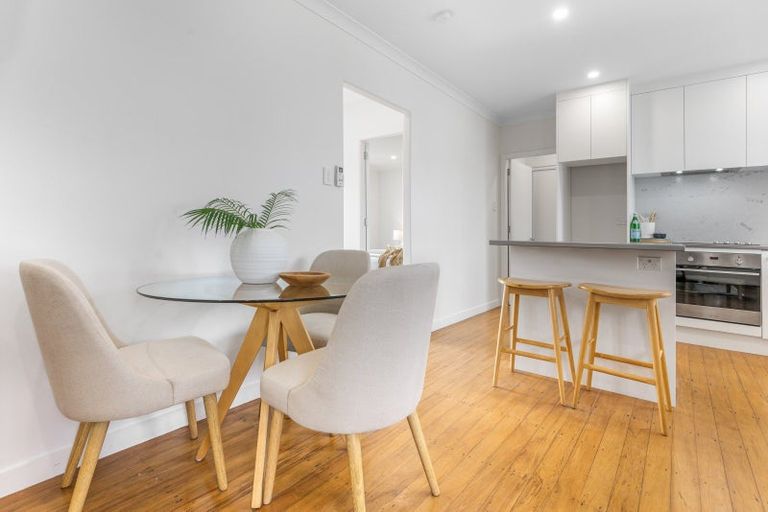 Photo of property in 2/27 Calliope Road, Devonport, Auckland, 0624