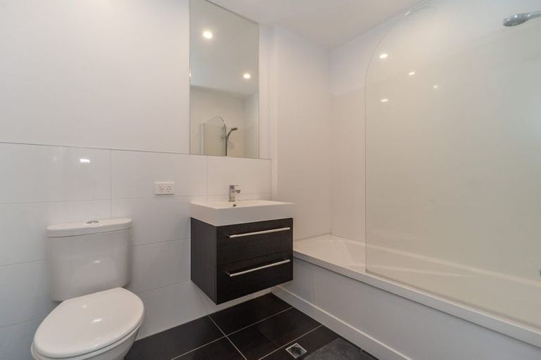 Photo of property in 2/24 Princess Terrace, Newtown, Wellington, 6021