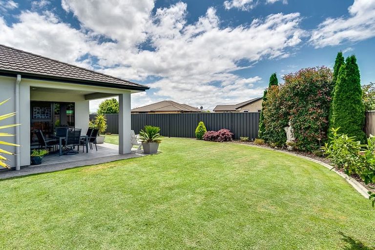 Photo of property in 15 Milford Place, Poraiti, Napier, 4112