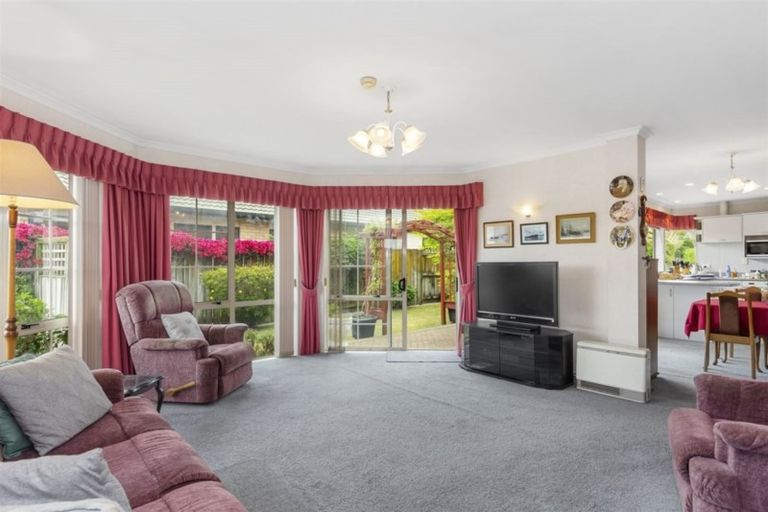 Photo of property in 5 Kentia Avenue, Mount Maunganui, 3116