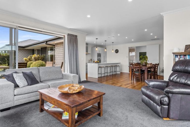 Photo of property in 7 Serama Place, Burwood, Christchurch, 8083