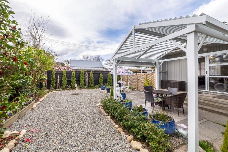 Photo of property in 2 Wood Street, Greytown, 5712