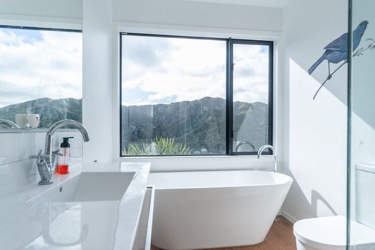 Photo of property in 99 Downing Street, Crofton Downs, Wellington, 6035