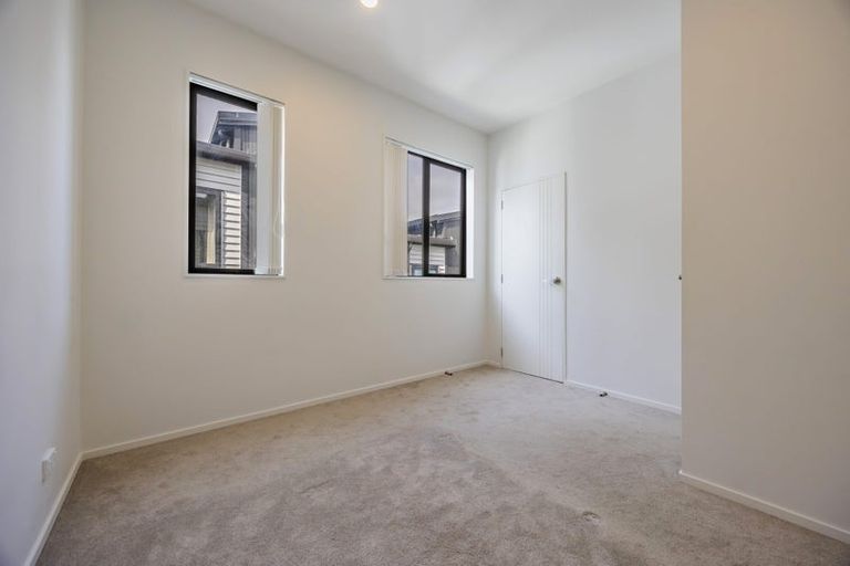 Photo of property in 51b Glendene Avenue, Glendene, Auckland, 0602