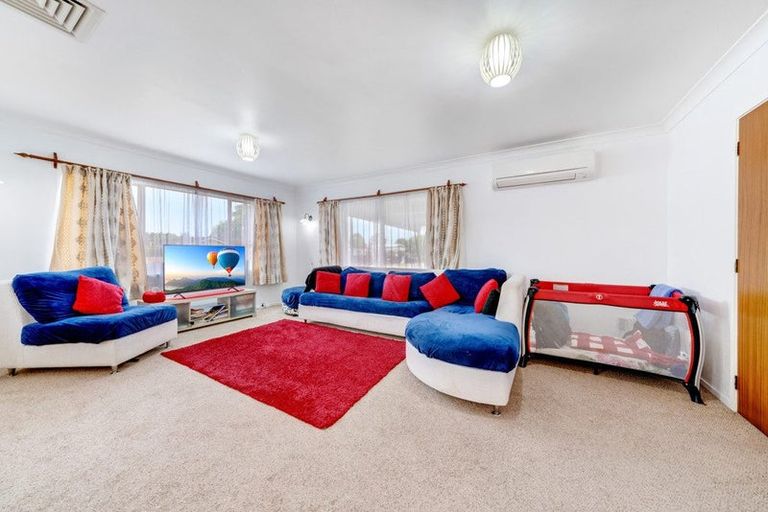 Photo of property in 23 Sunnypark Avenue, Rosehill, Papakura, 2113