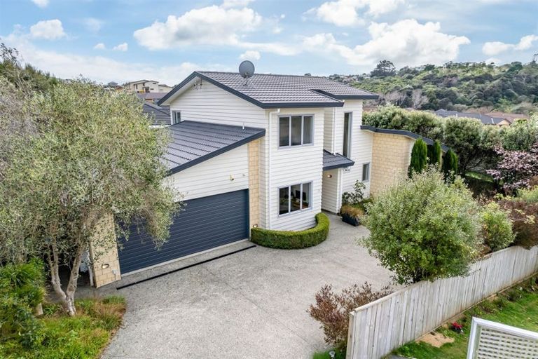 Photo of property in 31 Te Puia Drive, Aotea, Porirua, 5024
