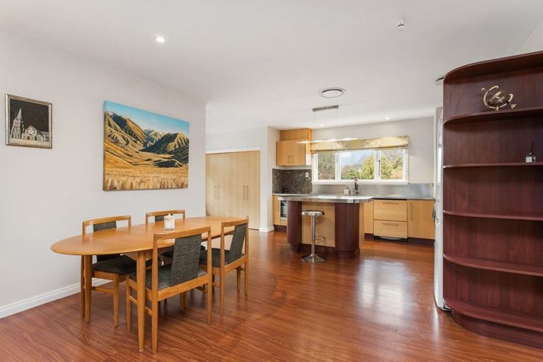 Photo of property in 33 Office Road, Merivale, Christchurch, 8014