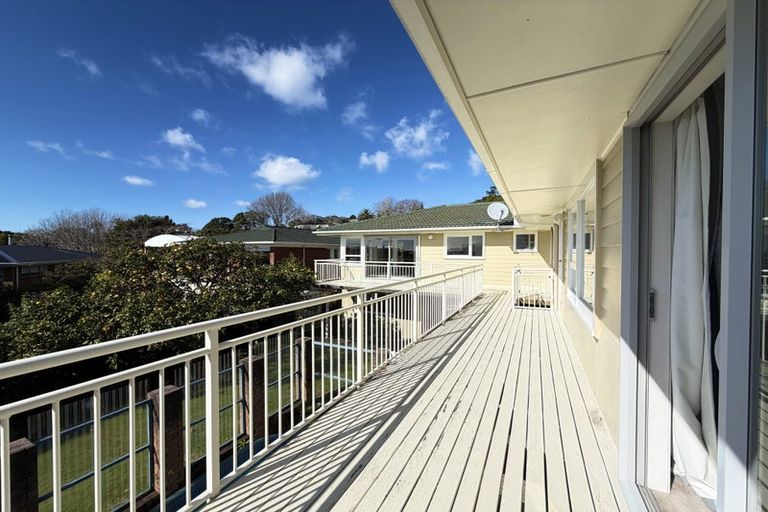Photo of property in 122 Hugh Green Drive, Pinehill, Auckland, 0632