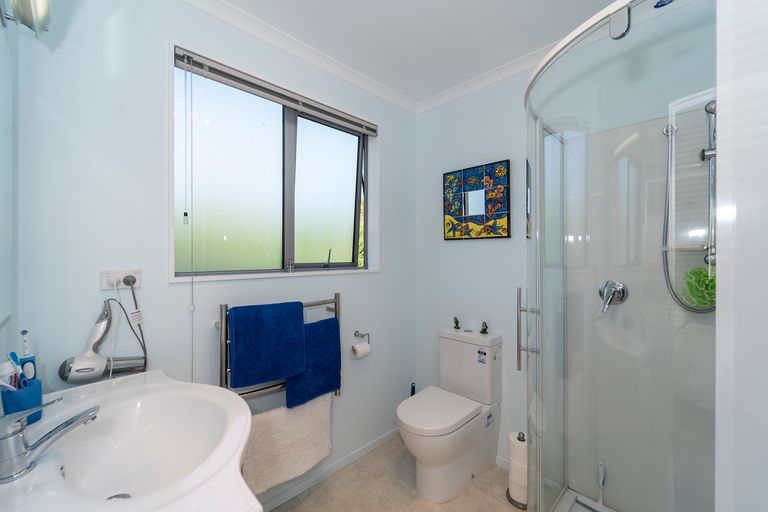 Photo of property in 133a Kent Street, Carterton, 5713