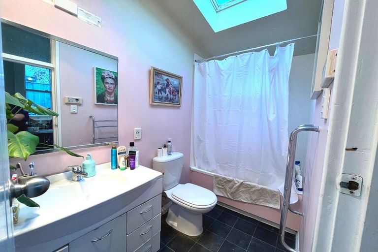 Photo of property in 349 Adelaide Road, Newtown, Wellington, 6021