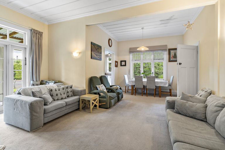 Photo of property in 24 Lincoln Road, Carterton, 5713