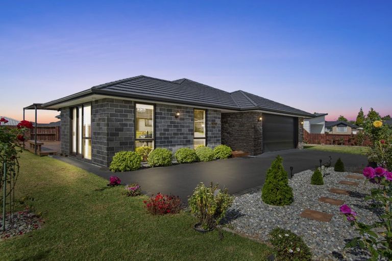 Photo of property in 24 Okaihau Place, Tikipunga, Whangarei, 0112