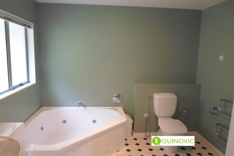 Photo of property in 1 Cavalry Close, Crofton Downs, Wellington, 6035