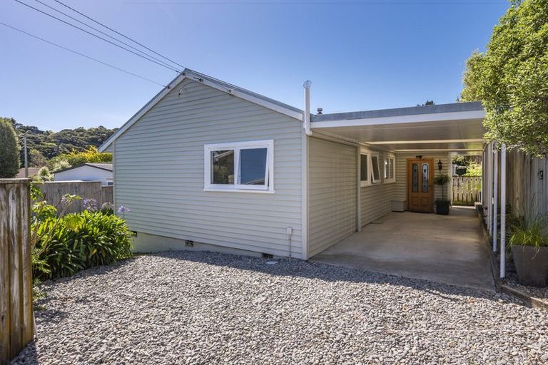 Photo of property in 63 Ruapehu Street, Paraparaumu, 5032