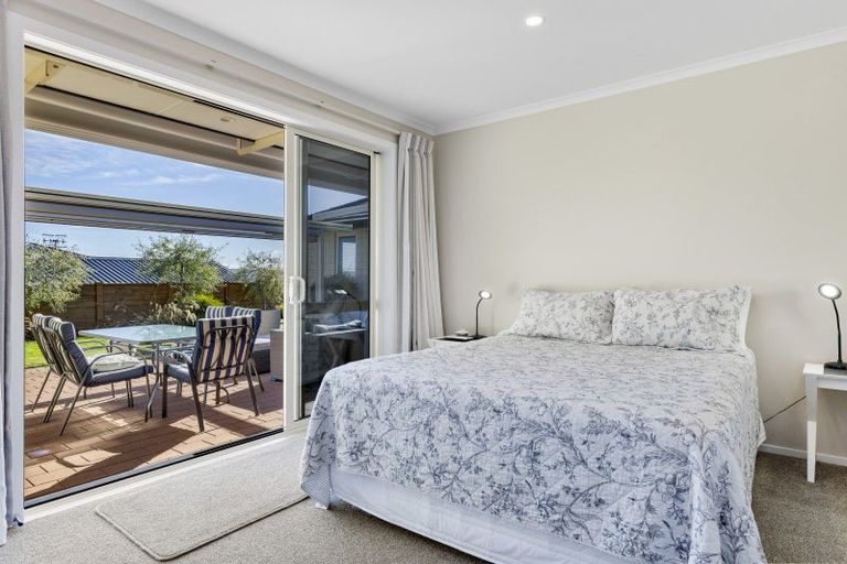 Photo of property in 4 Tuhua Close, Wharewaka, Taupo, 3330