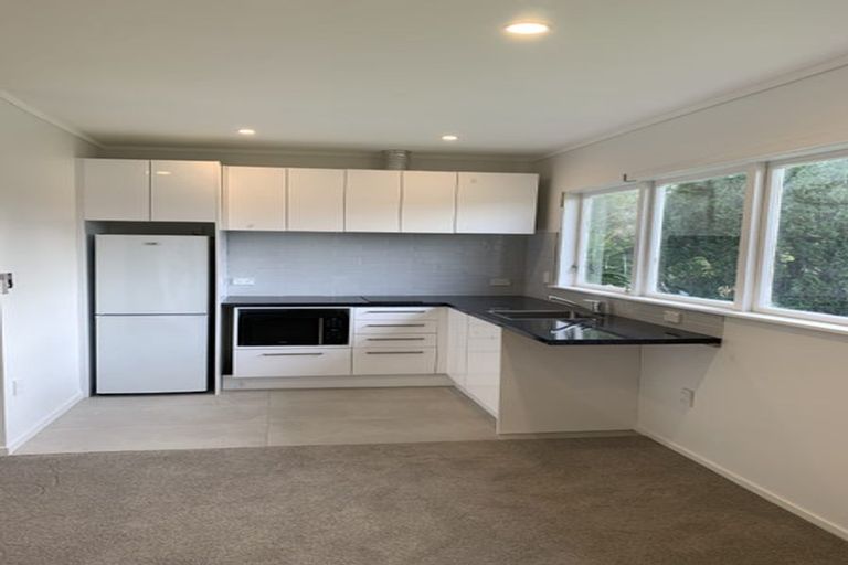 Photo of property in 17 Gipps Street, Karori, Wellington, 6012