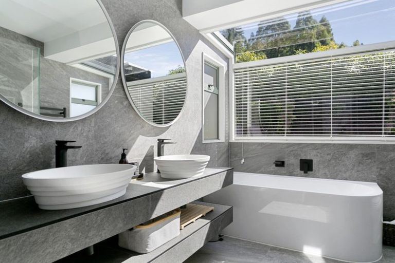 Photo of property in 54 Wakeman Road, Acacia Bay, Taupo, 3330