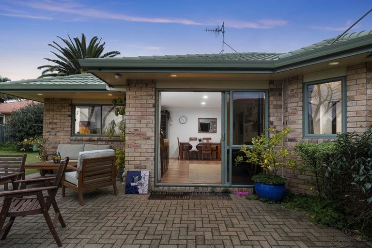 Photo of property in 10 Wouldbank Way, Welcome Bay, Tauranga, 3112