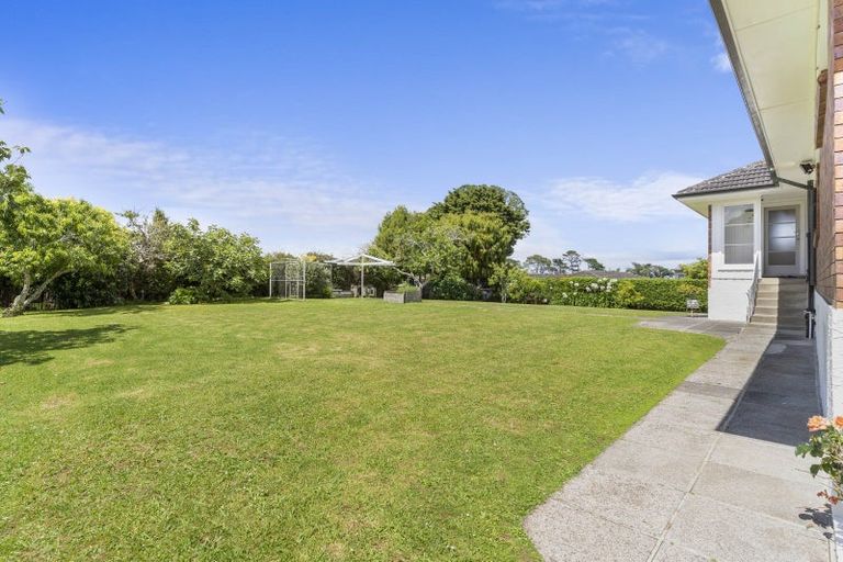 Photo of property in 100 Palmers Road, Clendon Park, Auckland, 2103