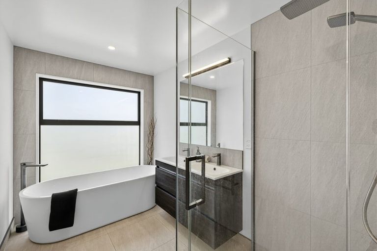 Photo of property in 6 Round Hill Rise, Cracroft, Christchurch, 8022