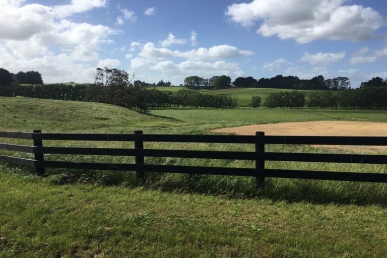 Photo of property in 12 Bordeaux Place, Te Kauwhata, 3782