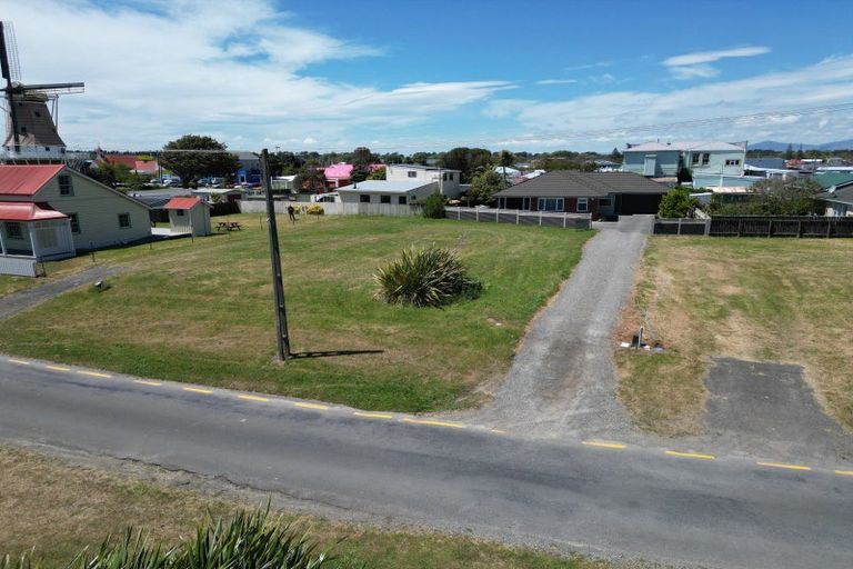 Photo of property in 32 Harbour Street, Foxton, 4814