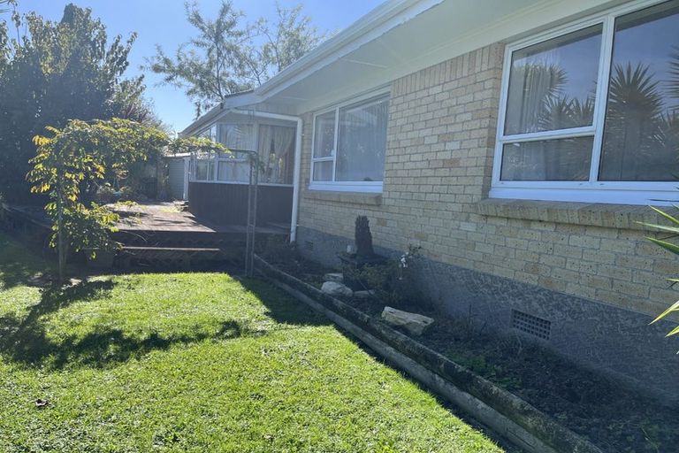 Photo of property in 1/4 Campbell Place, Papakura, 2110