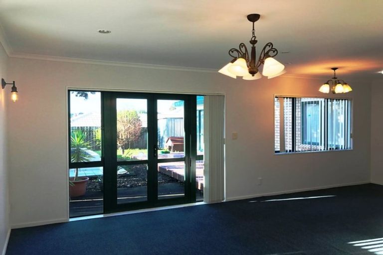 Photo of property in 5 Basra Drive, Henderson, Auckland, 0612
