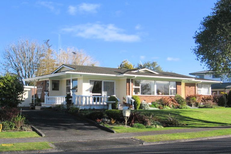 Photo of property in 44 Clements Crescent, Queenwood, Hamilton, 3210