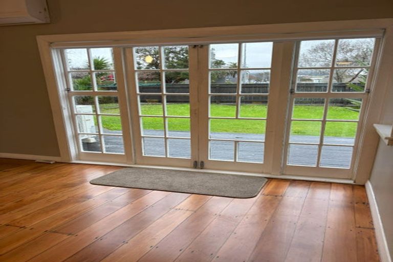 Photo of property in 158 Naenae Road, Naenae, Lower Hutt, 5011