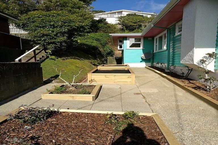 Photo of property in 74 Warwick Street, Wilton, Wellington, 6012