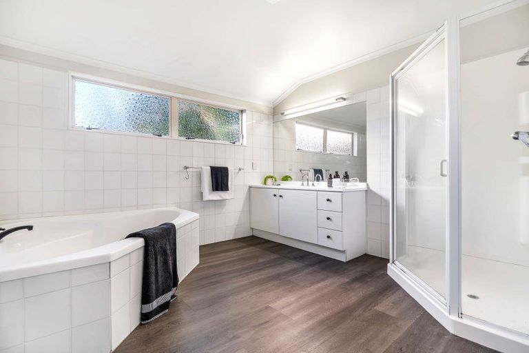 Photo of property in 4 Longwood Place, Harrowfield, Hamilton, 3210