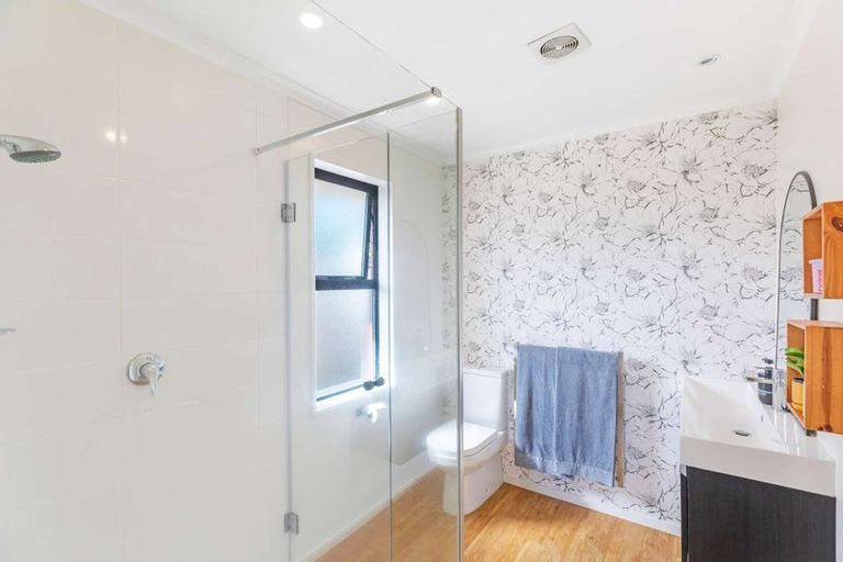 Photo of property in 11 Larne Place, Belfast, Christchurch, 8051