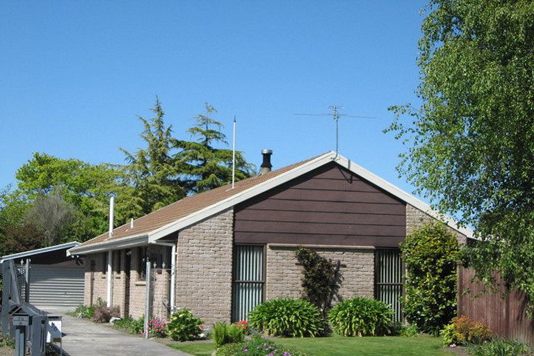 Photo of property in 76 Solomon Avenue, Redwood, Christchurch, 8051