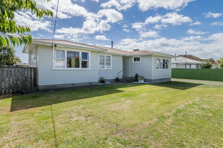 Photo of property in 16 Reeve Street, Levin, 5510