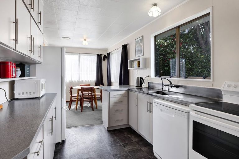 Photo of property in 6 Sunnyvale Street, Bell Block, New Plymouth, 4312