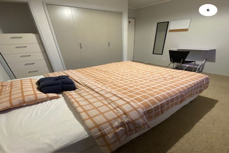 Photo of property in 15 Tangelo Place, Bucklands Beach, Auckland, 2012