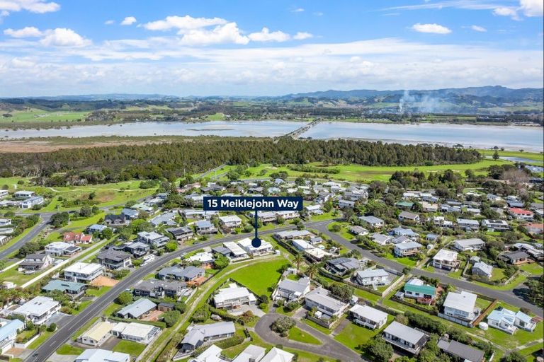 Photo of property in 15 Meiklejohn Way, Omaha, 0986